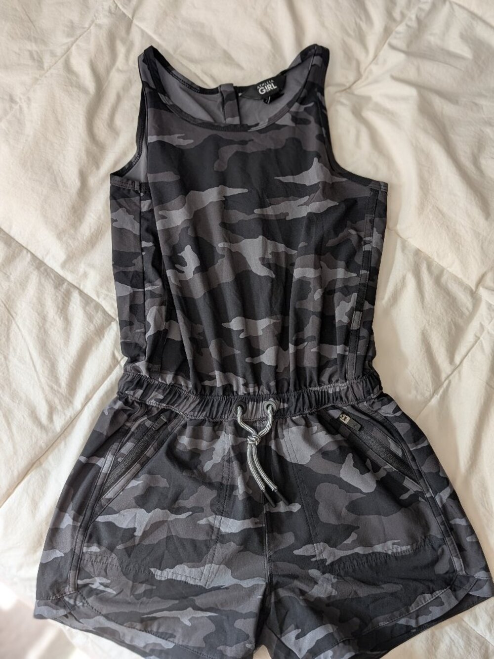 Athleta Girl On the Go Romper Black Grey Camo Sleeveless Size Medium 8/10